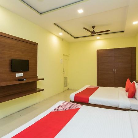 Oyo 17161 Hotel Mahalaxmi Удджайн Екстер'єр фото